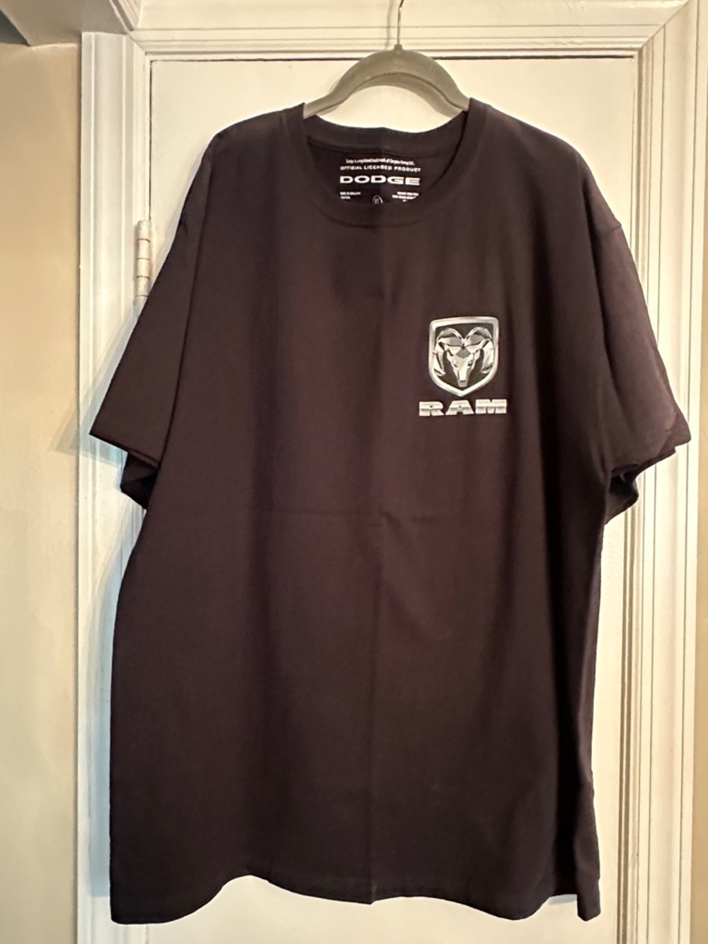 Dodge RAM Men's Short-Sleeve Logo T-Shirt in Black